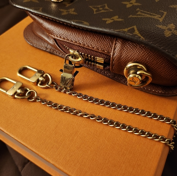 Louis Vuitton Orsay Clutch - Picture 3 of 10